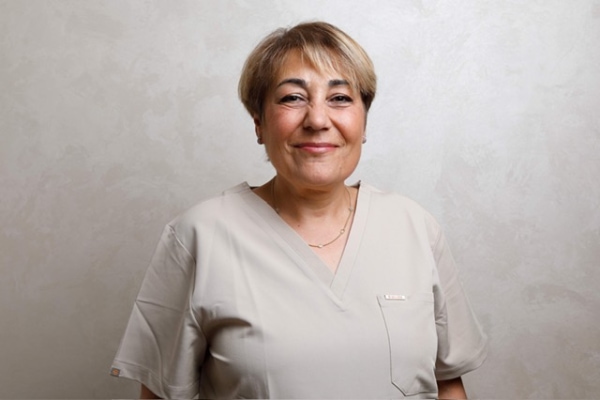 Dr Forouzan Pessian BDS FDS RCS (Eng) MClinDent (Pros) MSurg Dent MRD RCS (Eng)